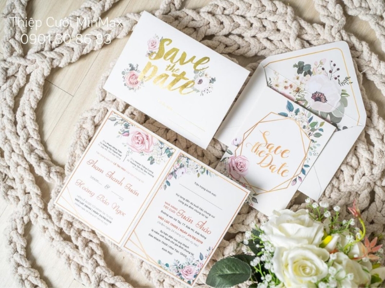 Mẫu thiệp cưới màu đỏ phong cách hiện đại