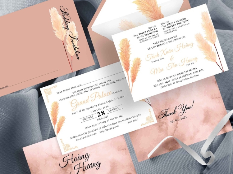 Mẫu thiệp cưới màu hồng phấn