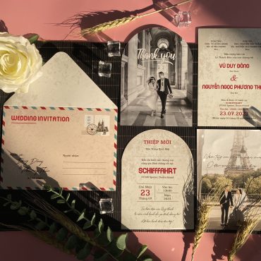 thiep-cuoi-phong-cach-co-dien-vintage-retro-ngay-xua-doc-la-dep-re-thu-duc