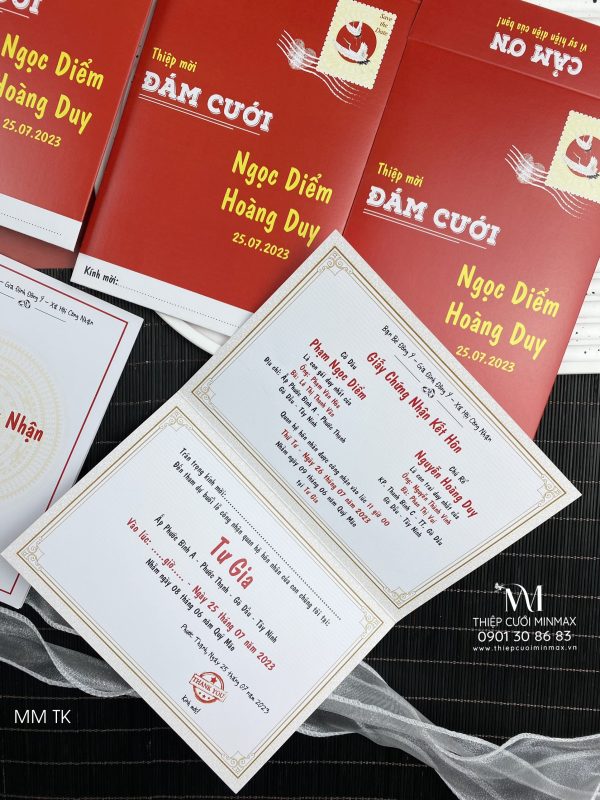 thiep-cuoi-co-mau-do-sang-trong-hien-dai-don-gian-mau-la-mau-moi-nhat-dep-gia-re-dep-thu-duc