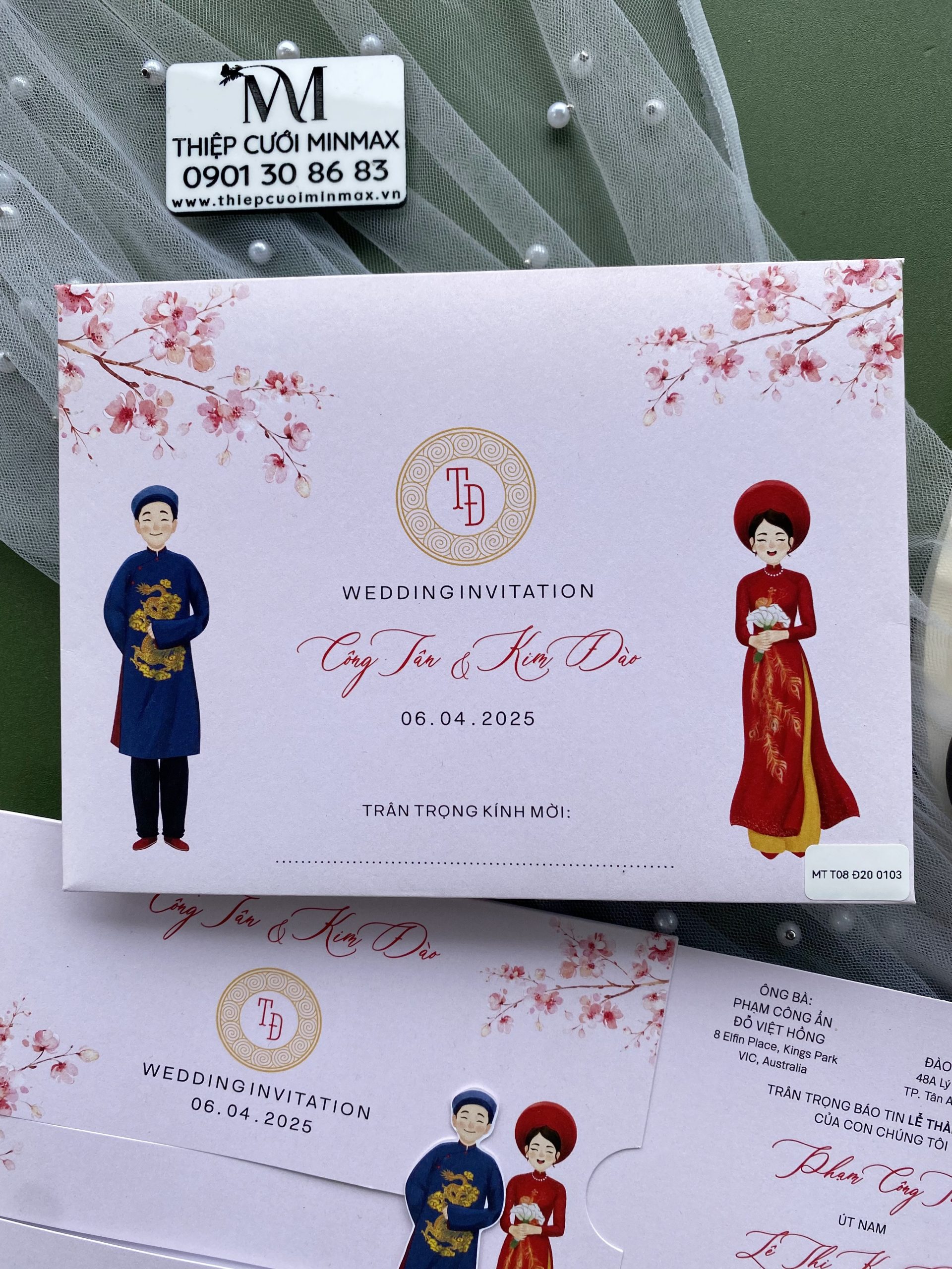 thiep-cuoi-keo-hinh-chibi-de-thuong-mau-hong-dep-hien-dai-mau-moi-nhat-gia-re-thu-duc-tp-hcm-1 thiep-cuoi-keo-hinh-chibi-de-thuong-mau-hong-dep-hien-dai-mau-moi-nhat-gia-re-thu-duc-tp-hcm