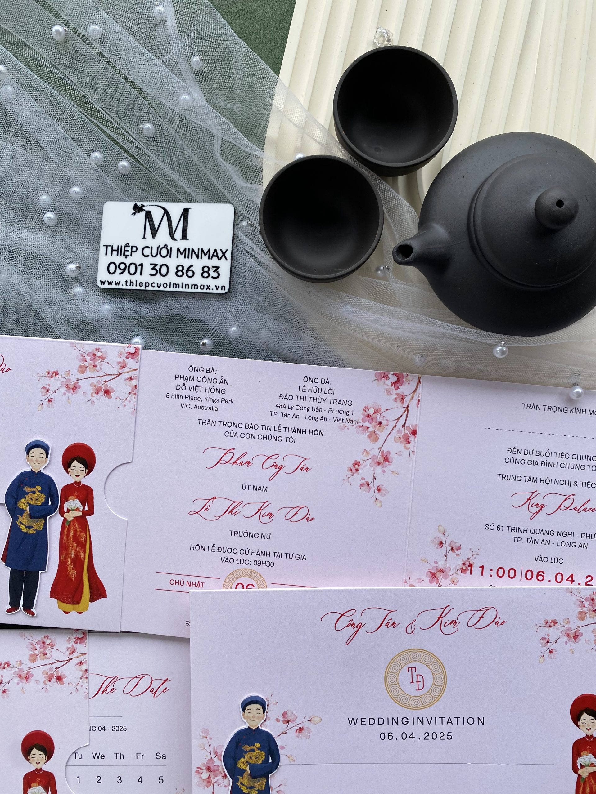 thiep-cuoi-keo-hinh-chibi-de-thuong-mau-hong-dep-hien-dai-mau-moi-nhat-gia-re-thu-duc-tp-hcm-4 thiep-cuoi-keo-hinh-chibi-de-thuong-mau-hong-dep-hien-dai-mau-moi-nhat-gia-re-thu-duc-tp-hcm