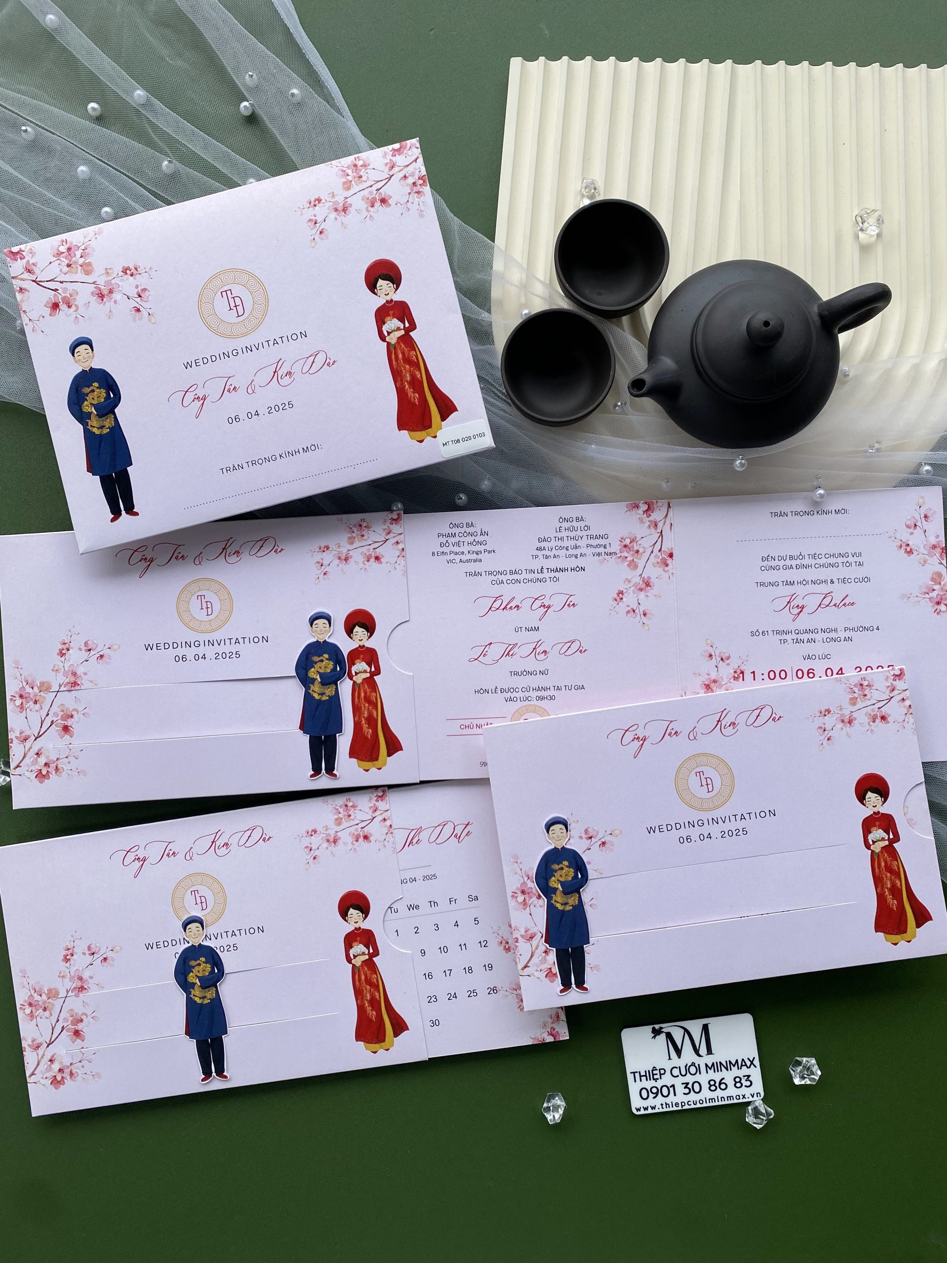 thiep-cuoi-keo-hinh-chibi-de-thuong-mau-hong-dep-hien-dai-mau-moi-nhat-gia-re-thu-duc-tp-hcm thiep-cuoi-keo-hinh-chibi-de-thuong-mau-hong-dep-hien-dai-mau-moi-nhat-gia-re-thu-duc-tp-hcm