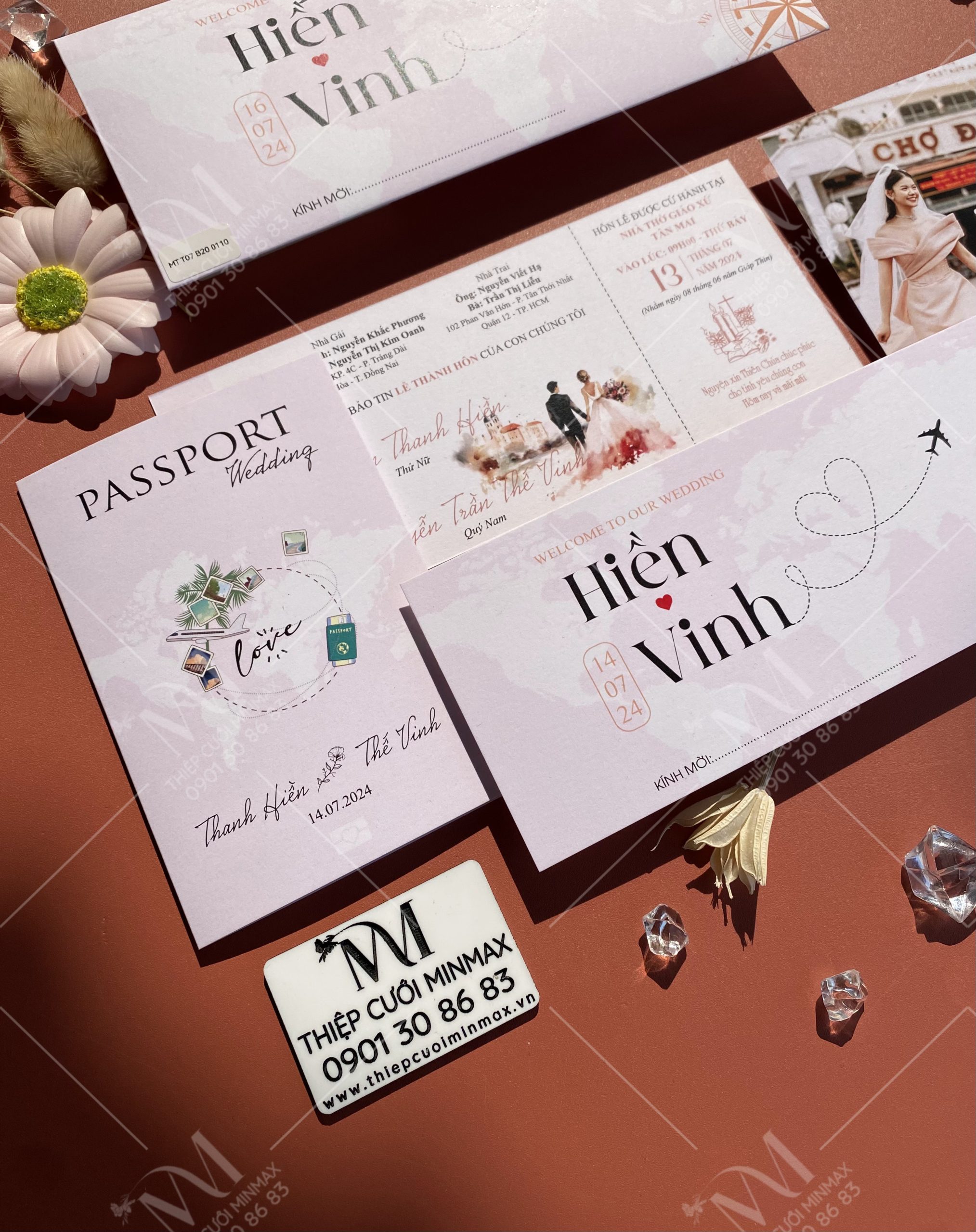 thiep-cuoi-passport-tone-hong-in-hinh-cuoi-dep-mau-moi-hot-nhat-hien-nay-gia-re-thu-duc-tp-hcm-3 thiep-cuoi-passport-tone-hong-in-hinh-cuoi-dep-mau-moi-hot-nhat-hien-nay-gia-re-thu-duc-tp-hcm