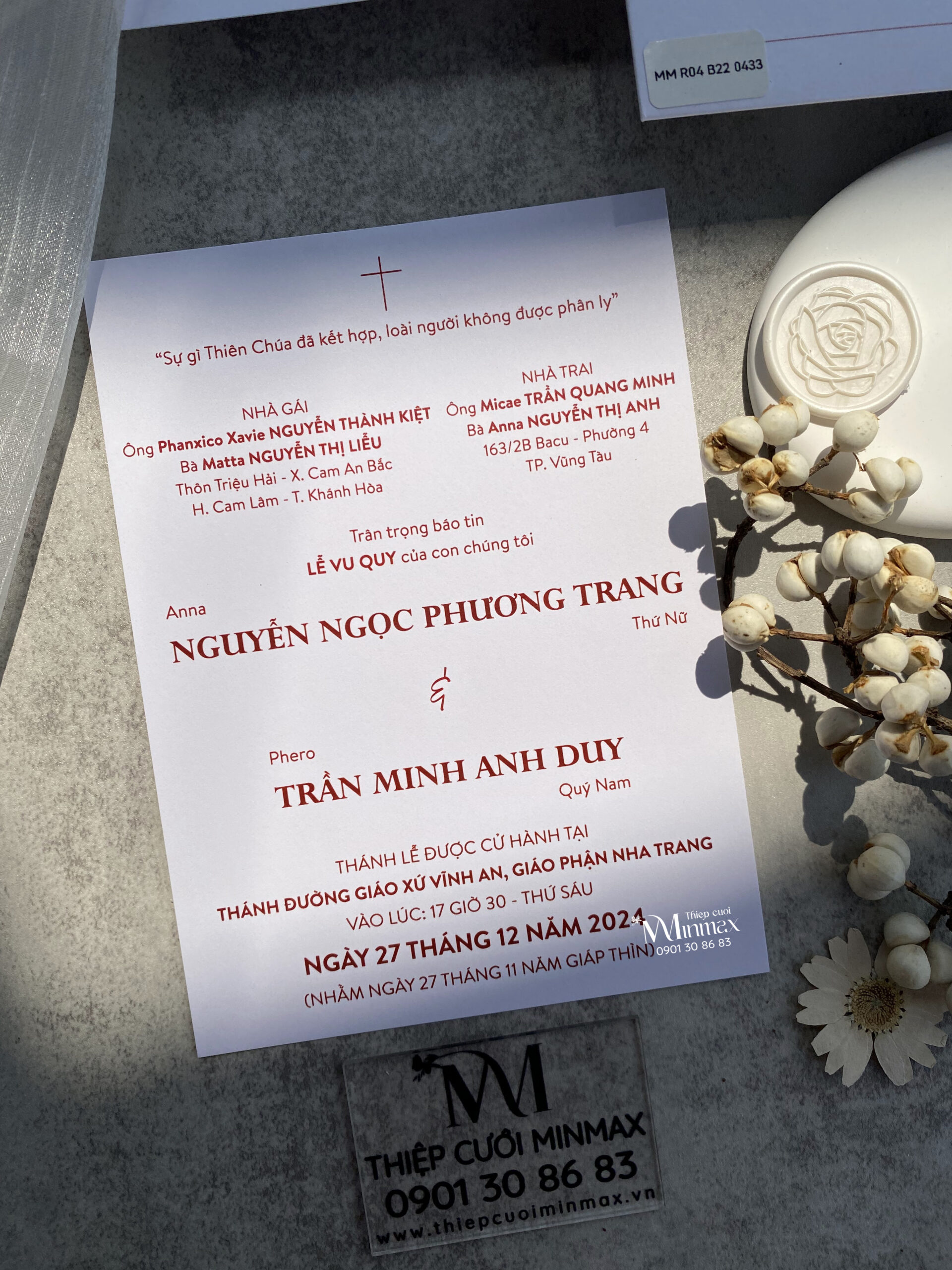 thiep-cuoi-minimalist-mau-trang-do-dep-re-thu-duc thiep-cuoi-minimalist-mau-trang-do-dep-re-thu-duc