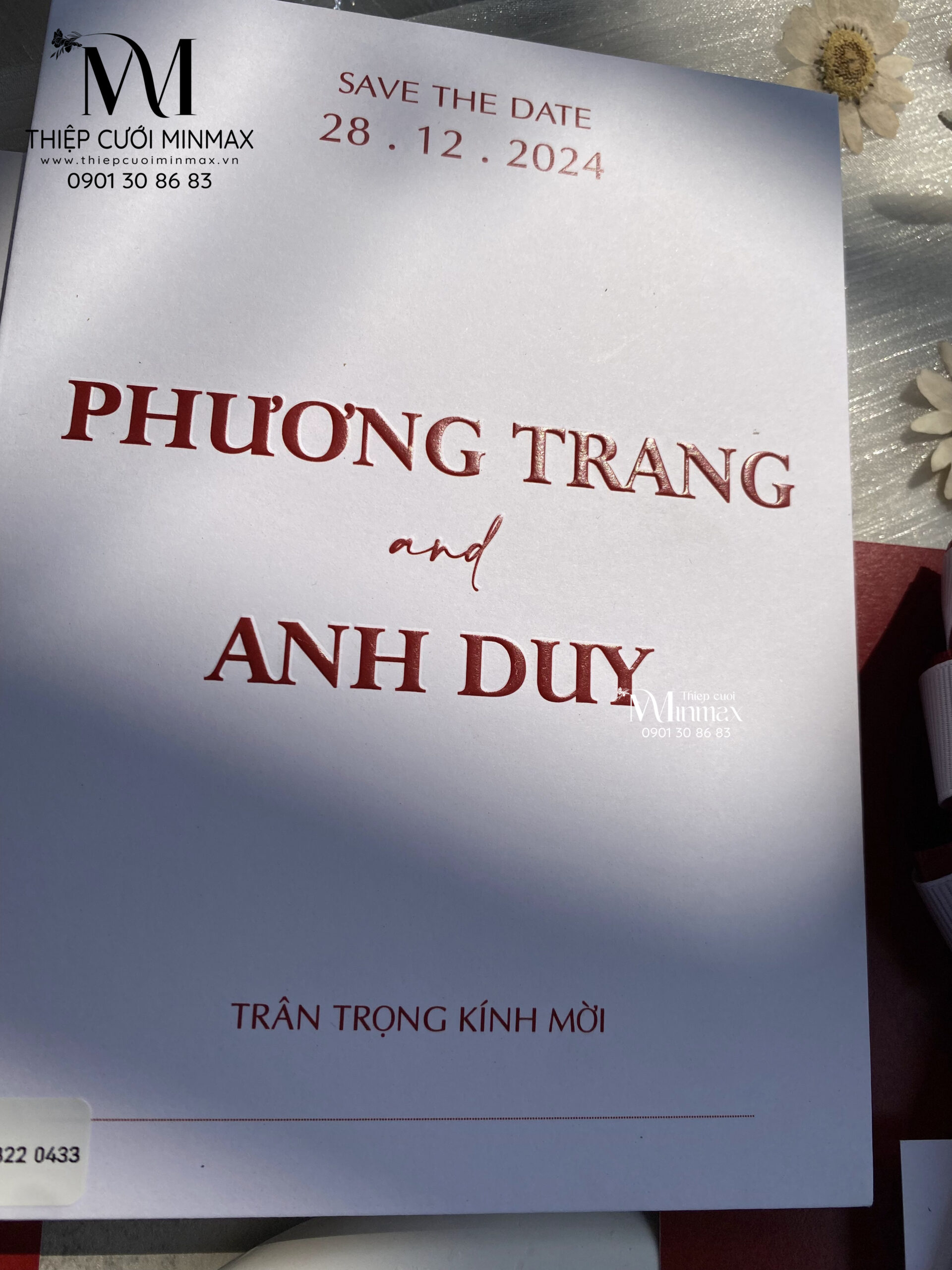 thiep-cuoi-minimalist-mau-trang-do-dep-re-thu-duc thiep-cuoi-minimalist-mau-trang-do-dep-re-thu-duc