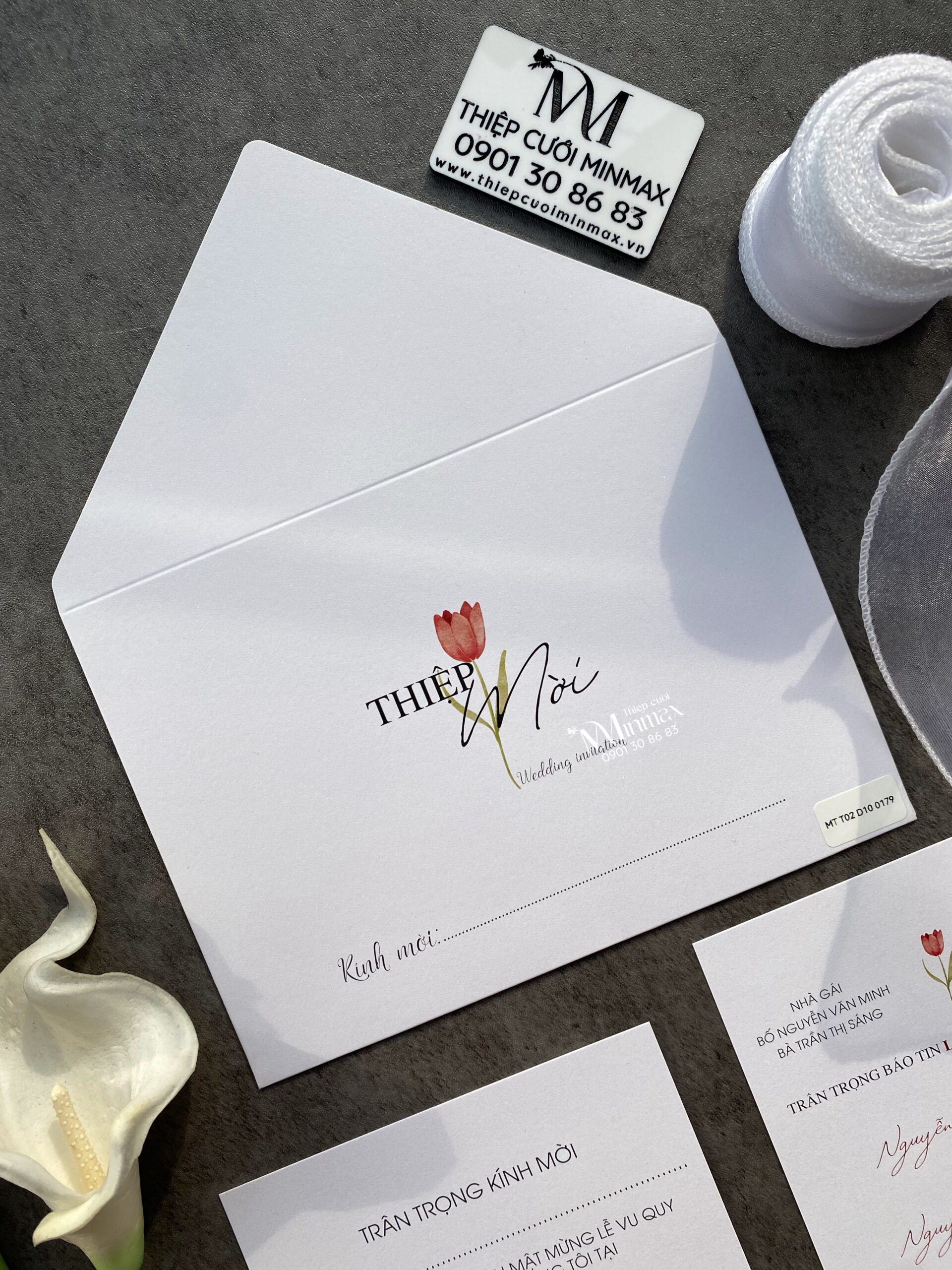 thiep-cuoi-hoa-tulip-minimalist-dep-gia-re-thu-duc-minmax thiep-cuoi-hoa-tulip-minimalist-dep-gia-re-thu-duc-minmax