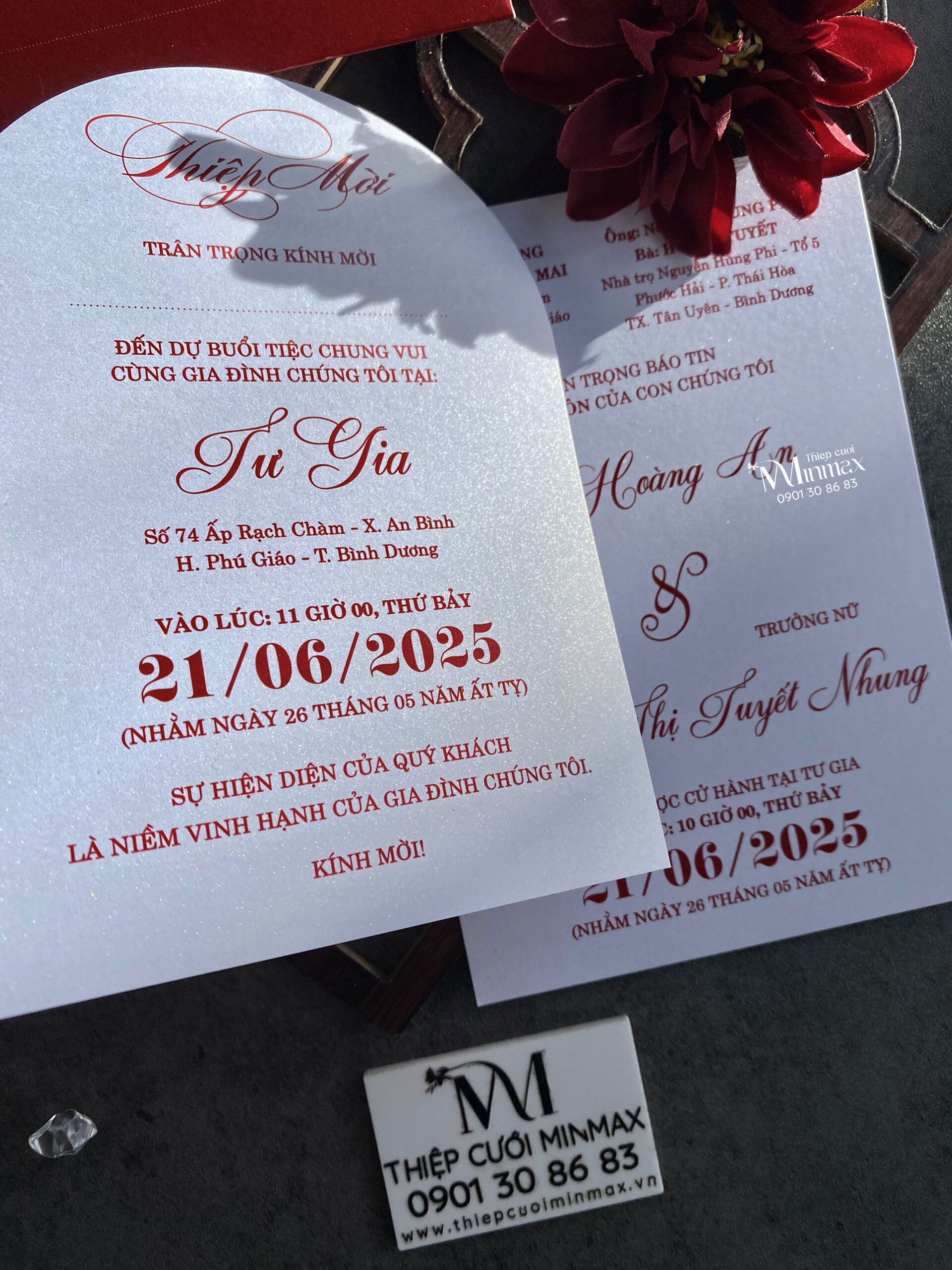 thiep-cuoi-mau-do-minimalist-dep-re-thu-duc thiep-cuoi-mau-do-minimalist-dep-re-thu-duc