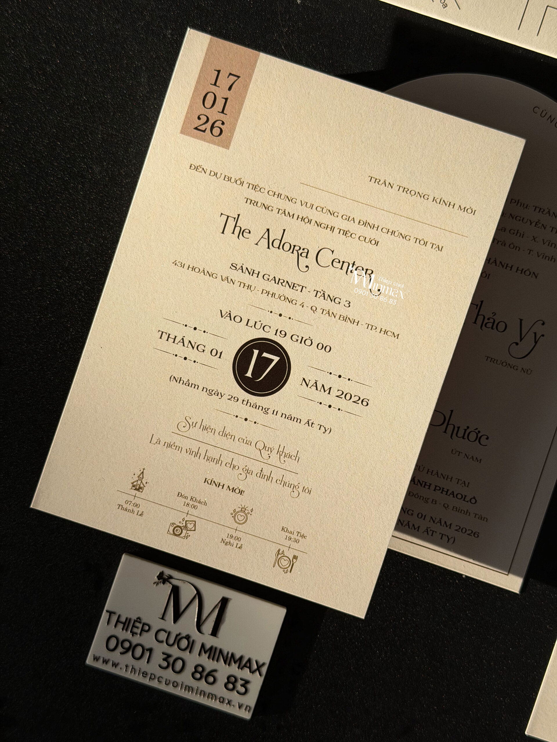 thiep-cuoi-mau-trang-minimalist-dep-gia-re-thu-duc thiep-cuoi-mau-trang-minimalist-dep-gia-re-thu-duc