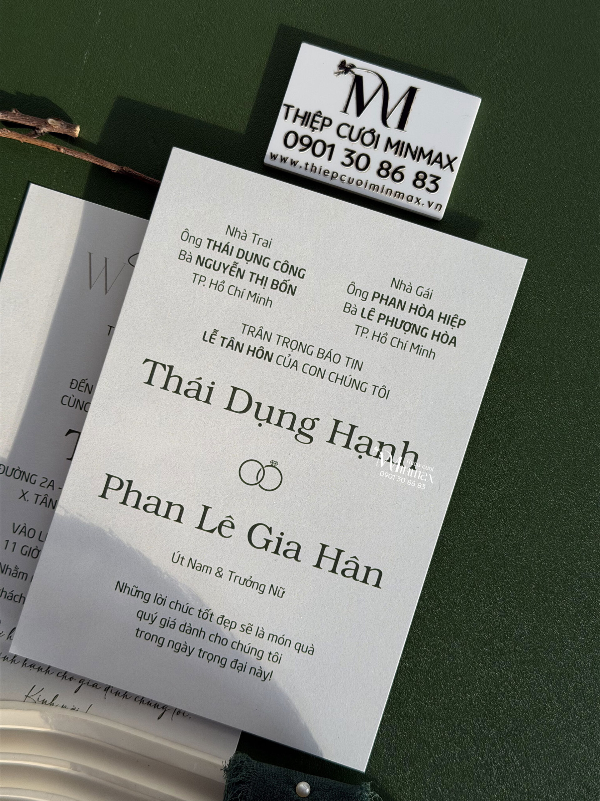 thiep-cuoi-minimalist-trang-dep-gia-re-thu-duc thiep-cuoi-minimalist-trang-dep-gia-re-thu-duc