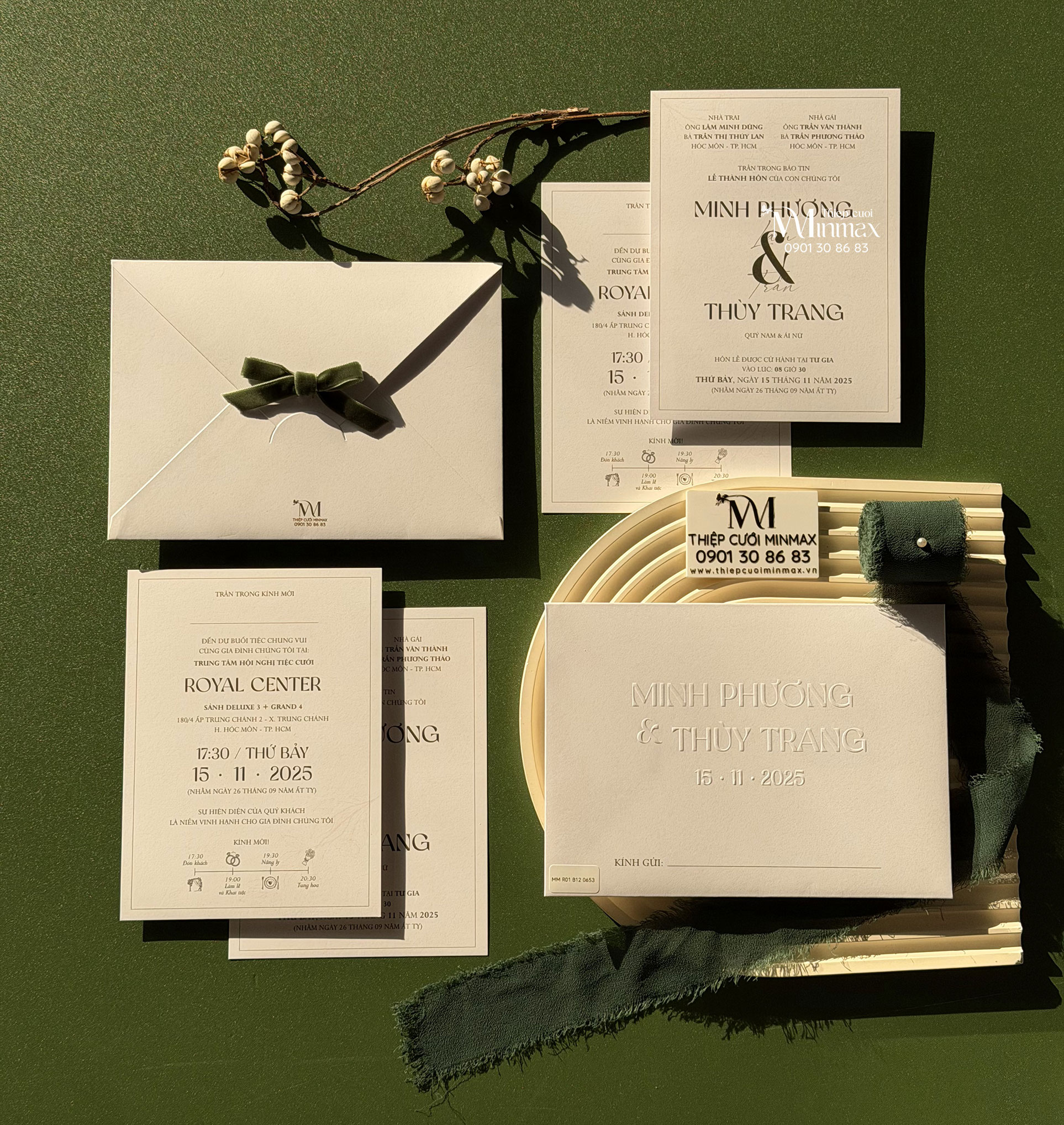 thiep-cuoi-minimalist-trang-gia-re-thu-duc-minmax